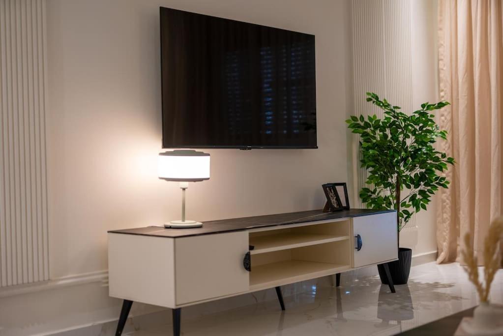Apartment Cozy 2br Getaway In Center Rabat