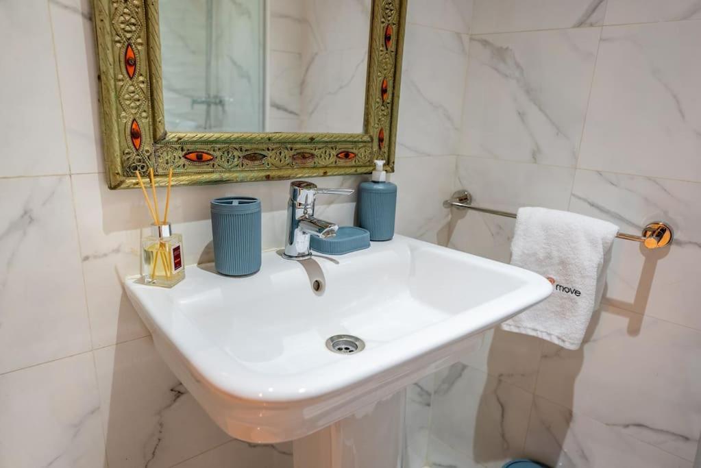 Apartamento Cozy 2br Getaway In Center